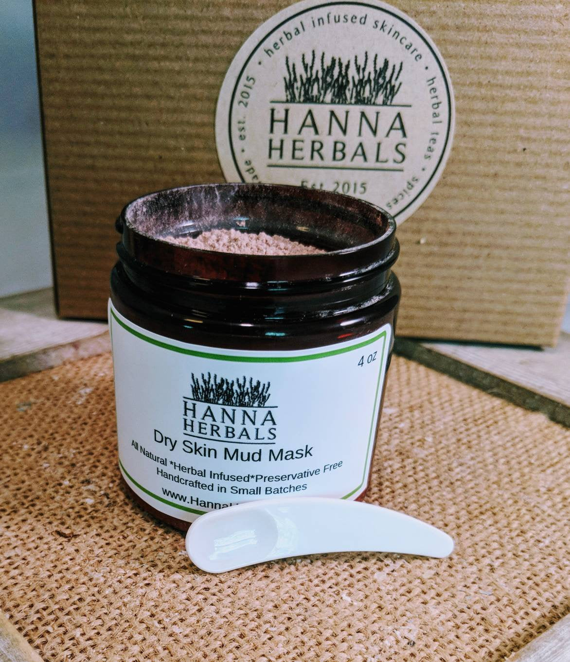 Dry Skin Mud Mask - Hanna Herbals